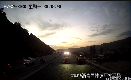 摊铺显示视频监控.jpg